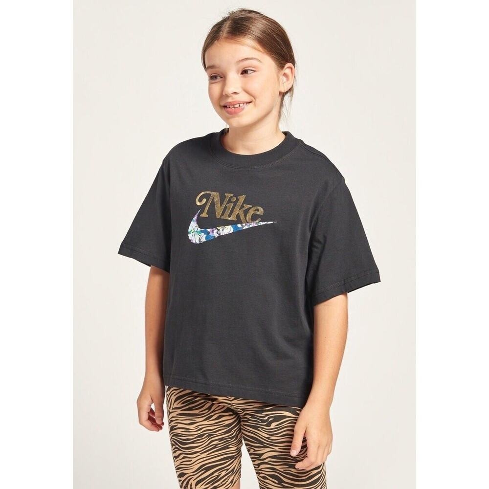 The Nike Tee Girls S T-Shirt Floral Front Swoosh Festival Boxy Loose Fit Black